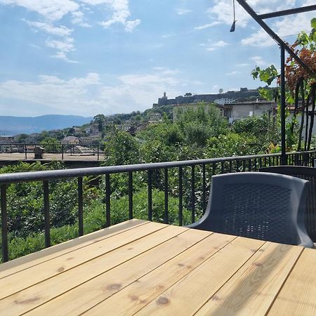 Tony'S Terrace Bed & Breakfast Gjirokaster Luaran gambar