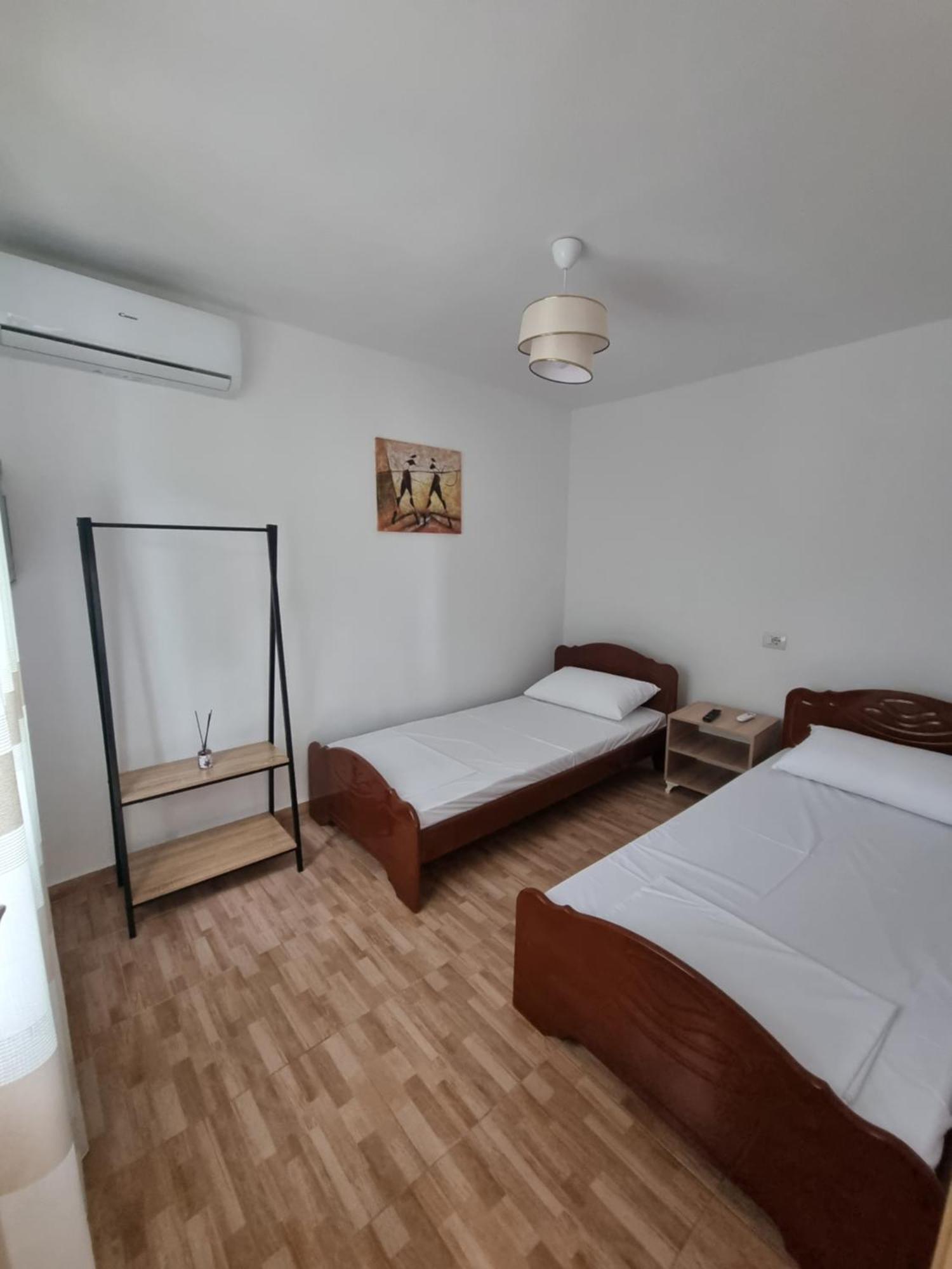 Tony'S Terrace Bed & Breakfast Gjirokaster Luaran gambar