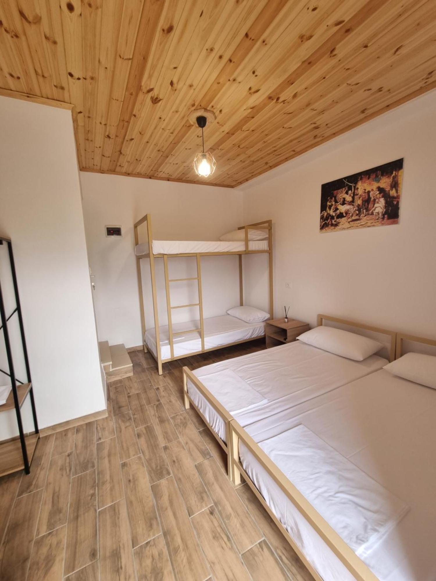 Tony'S Terrace Bed & Breakfast Gjirokaster Luaran gambar