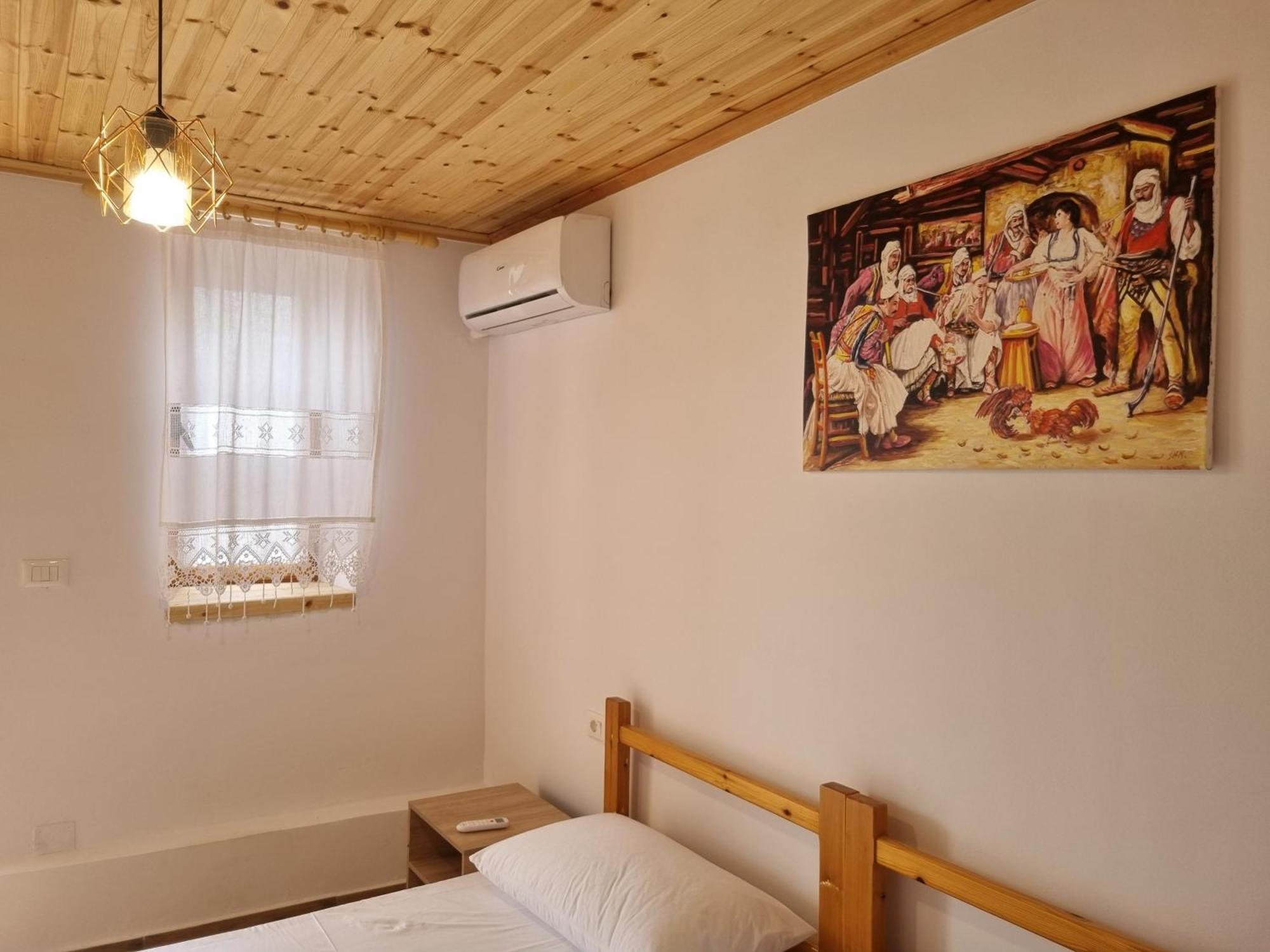 Tony'S Terrace Bed & Breakfast Gjirokaster Luaran gambar